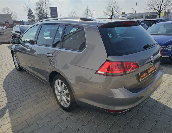 Volkswagen Golf Kombi 1,4 l 92 kw