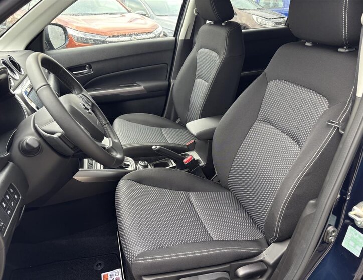 Suzuki Vitara SUV 1,4 l 81 kw