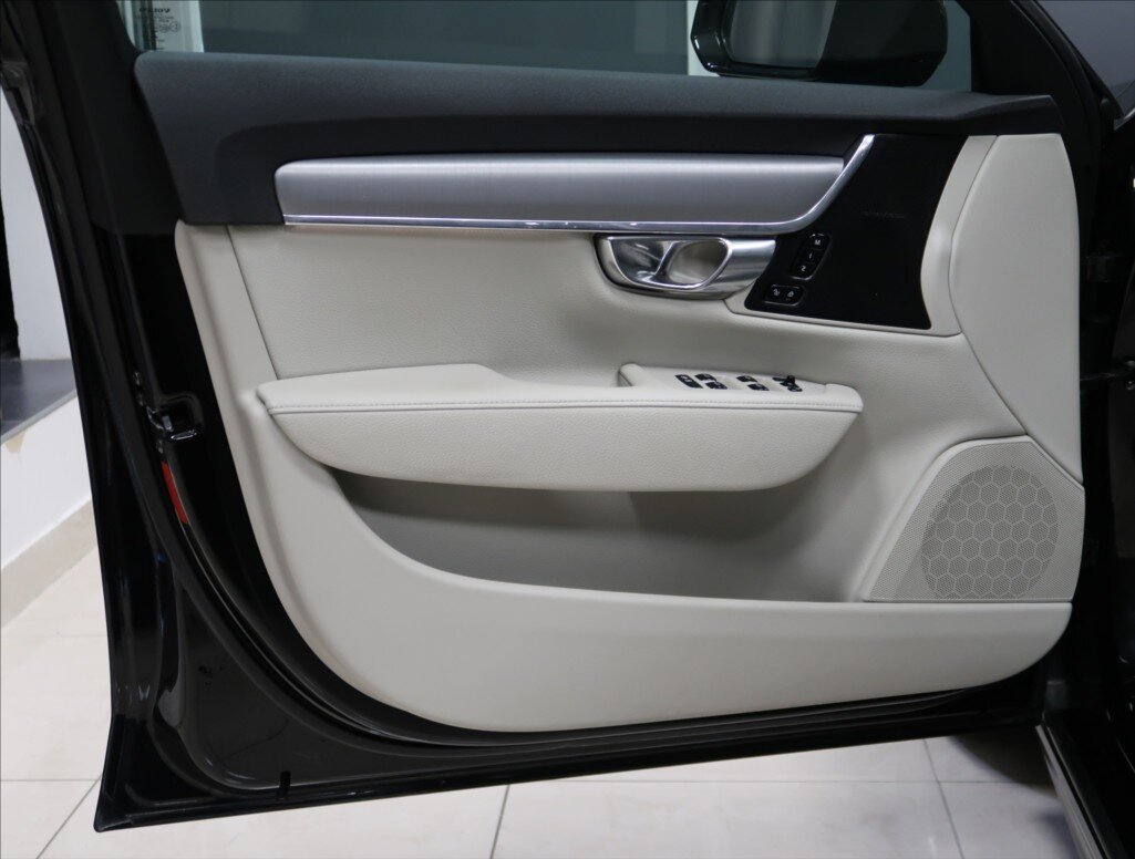 Volvo S90 Sedan 2,0 l 173 kw