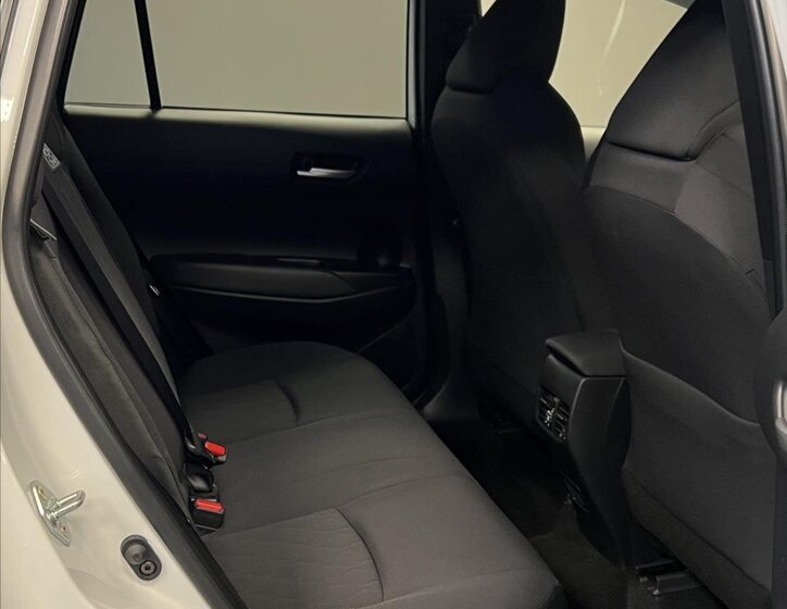 Toyota Corolla Cross 13