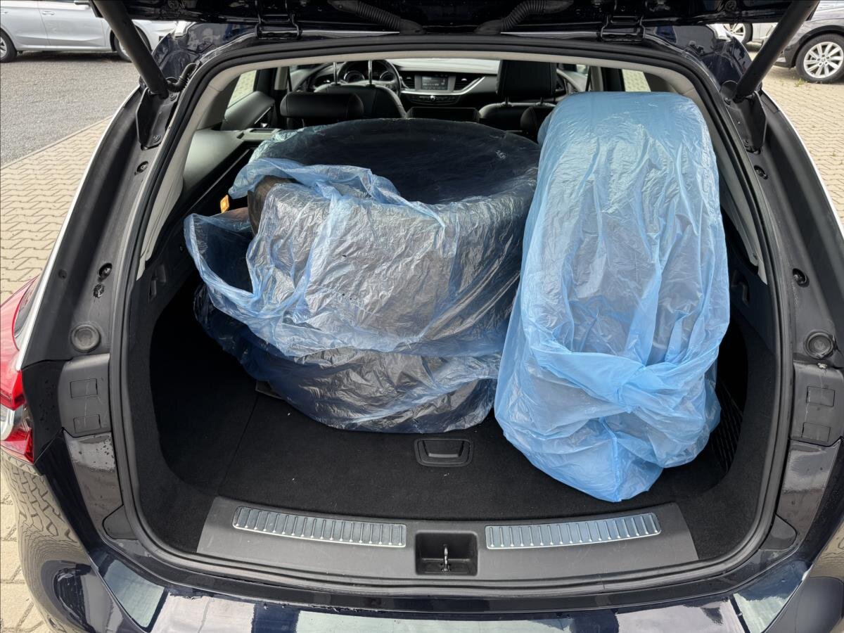 Opel Insignia Kombi 1,5 l 121 kw