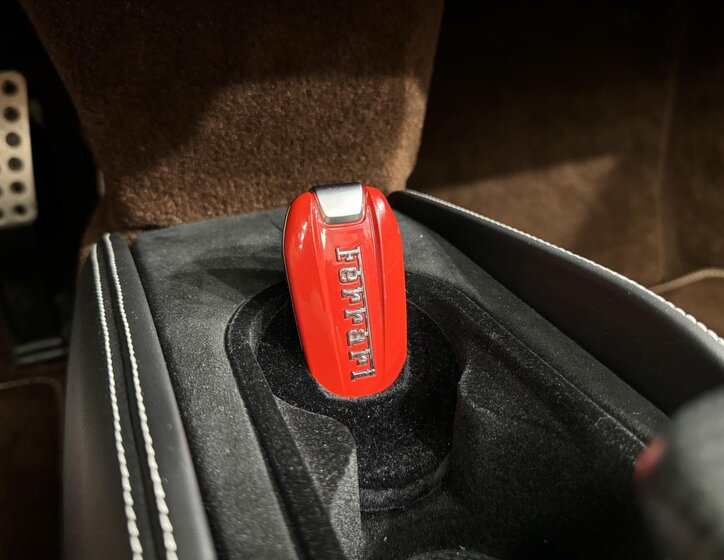 Ferrari F8 Kabriolet 3,9 l 530 kw