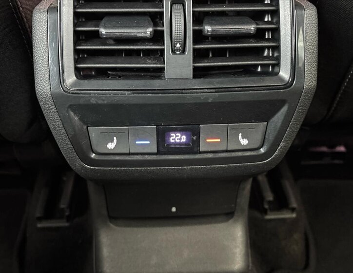 Škoda Karoq SUV / Terénní 1,5 l 110 kw
