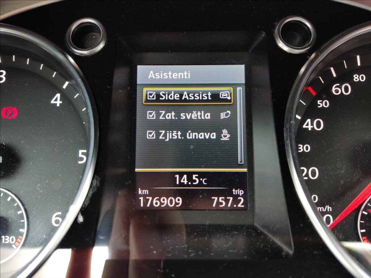 Volkswagen Passat Sedan / Limuzína 2,0 l 130 kw