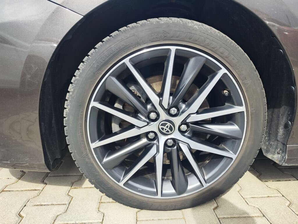 Toyota Camry Sedan / Limuzína 2,5 l 160 kw