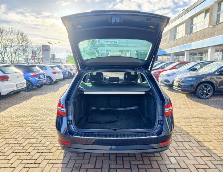 Škoda Superb Kombi 2,0 l 140 kw