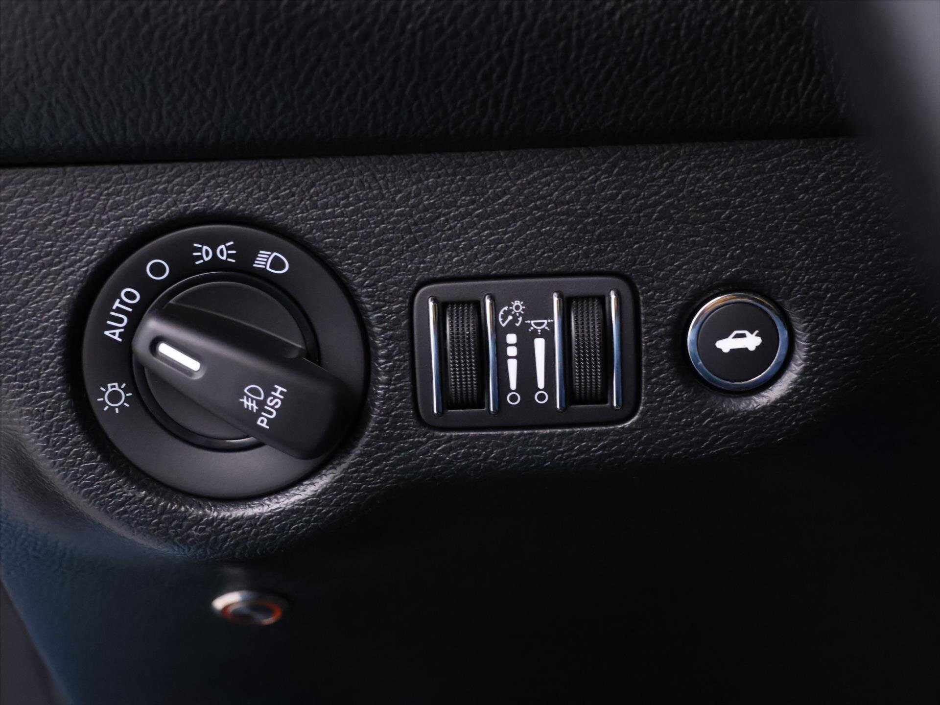 Dodge Challenger Kupé 5,7 l 280 kw