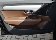 Volvo S90 Sedan / Limuzína 2,0 l 173 kw