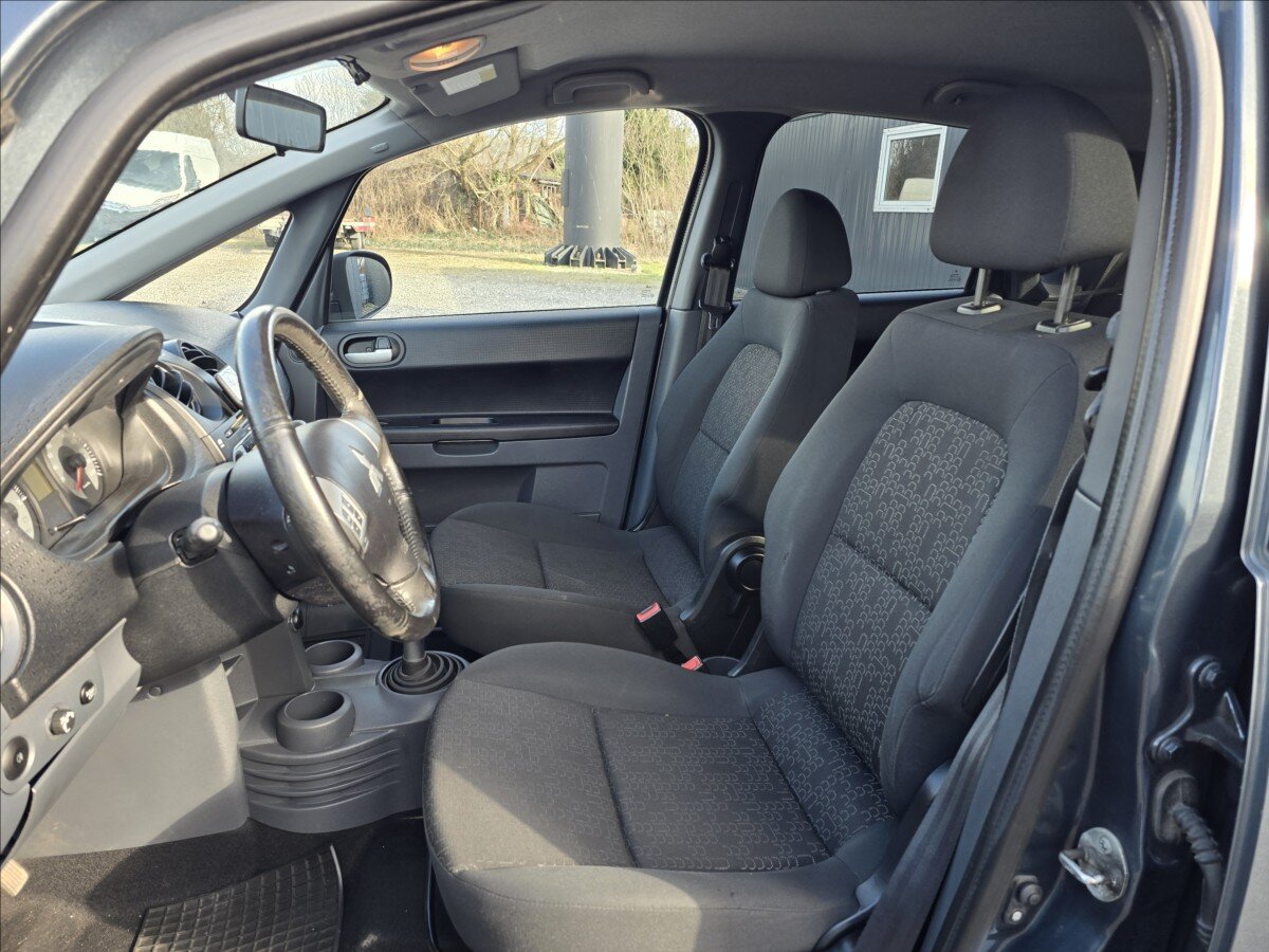 Mitsubishi Colt Hatchback 1,1 l 55 kw