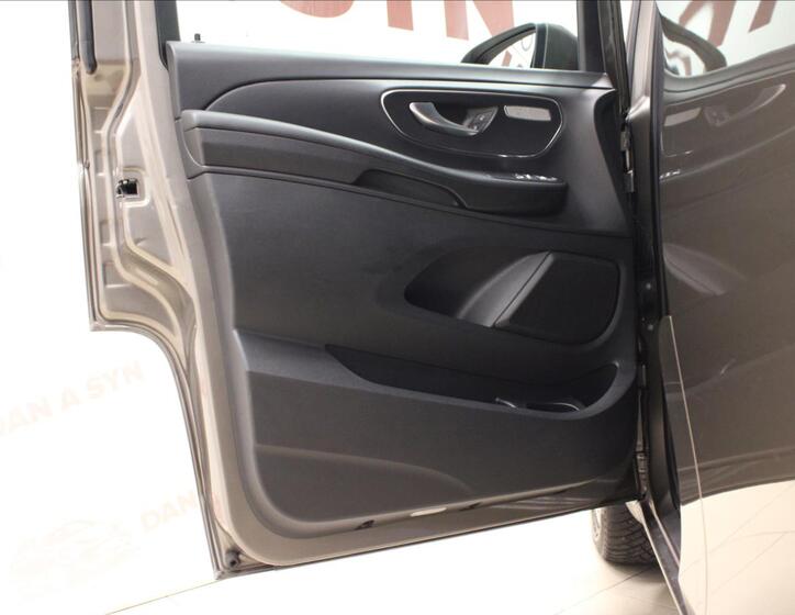 Mercedes-Benz Třídy V 9