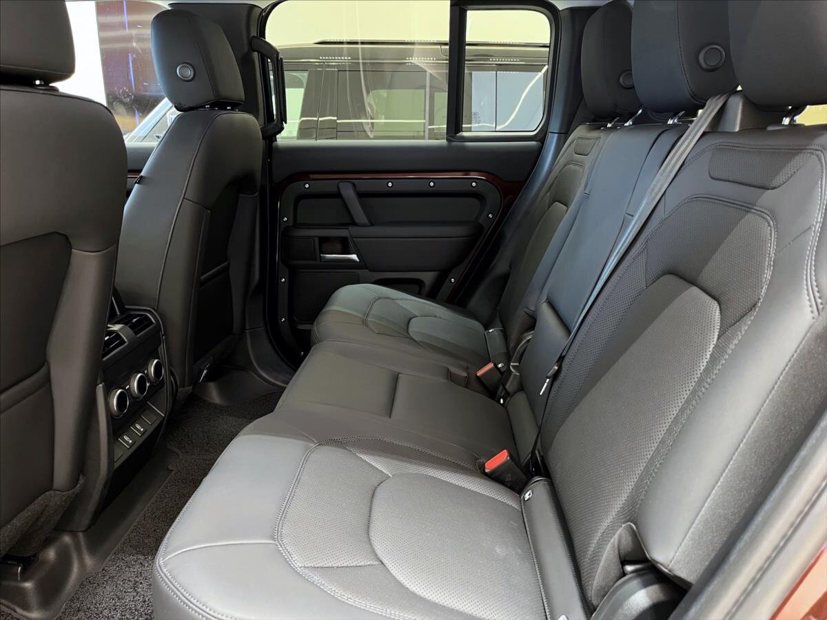 Land Rover Defender SUV / Terénní 3,0 l 257 kw