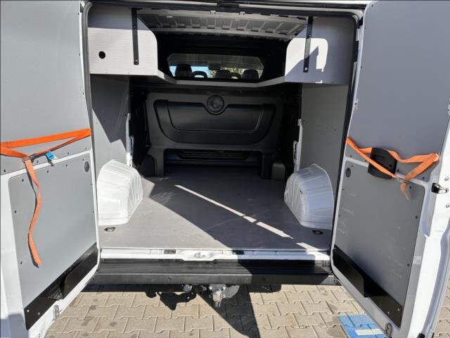 Opel Movano Skříň 2,2 l 103 kw