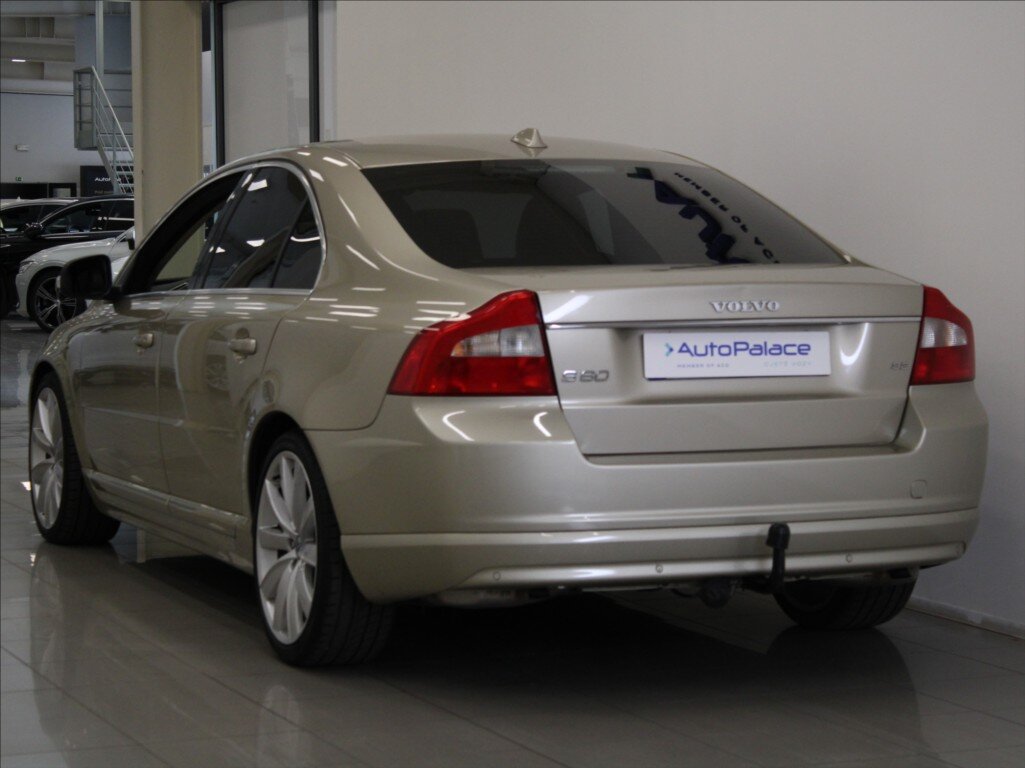 Volvo S80 Sedan 3,2 l 175 kw