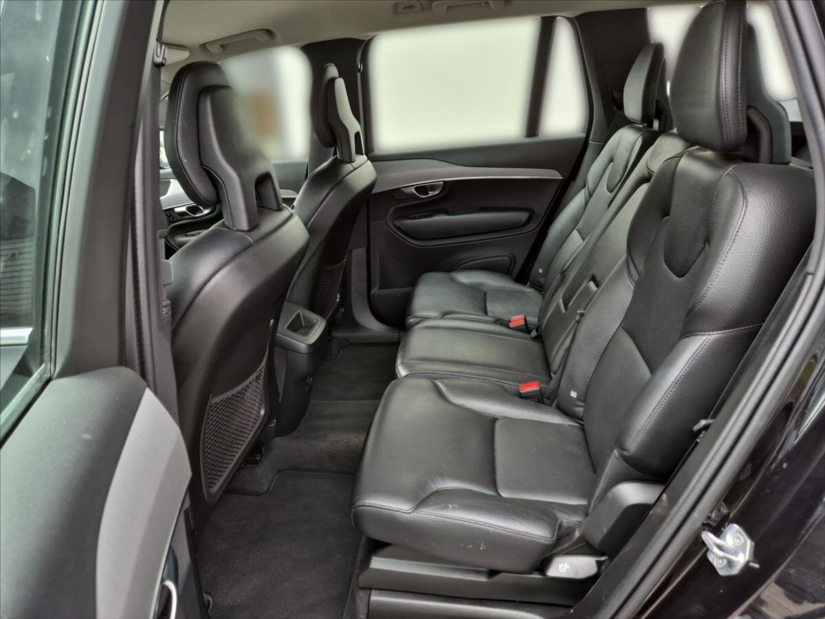 Volvo XC90 SUV / Terénní 2,0 l 173 kw
