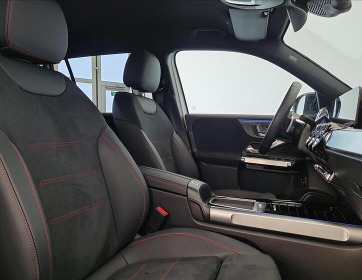 Mercedes-Benz EQB 15