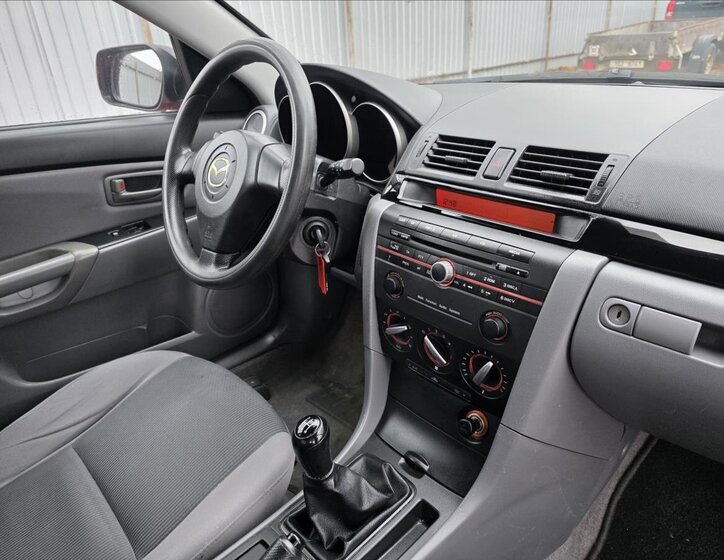 Mazda 3 24