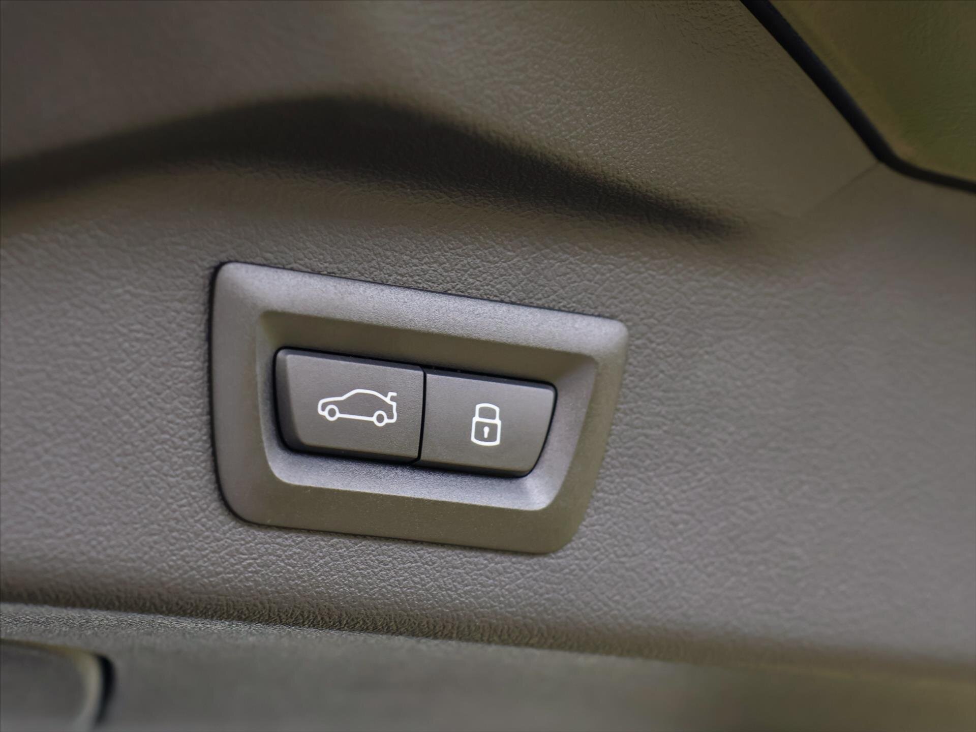 BMW X7 SUV / Terénní 3,0 l 259 kw