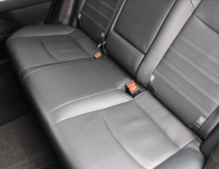 Toyota RAV4 SUV 2,0 l 129 kw