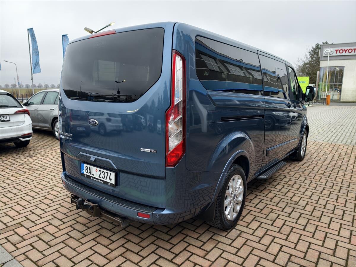 Ford Tourneo Custom MPV 2,0 l 136 kw