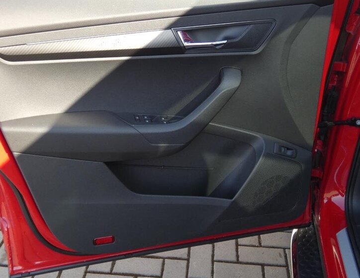 Škoda Karoq SUV / Terénní 1,5 l 110 kw