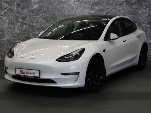 Tesla Model 3 Sedan / Limuzína 0,0 258 kw