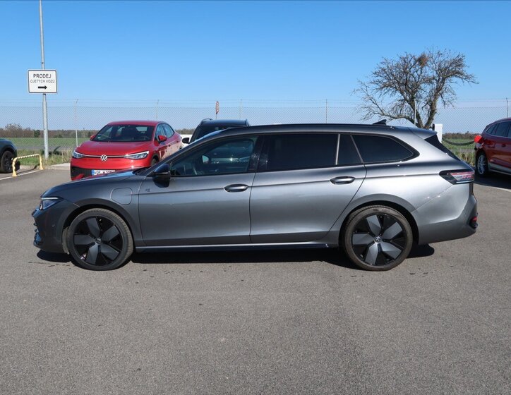 Volkswagen Passat Kombi 1,5 l 130 kw