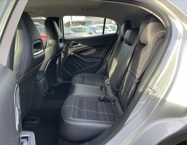 Mercedes-Benz GLA 26