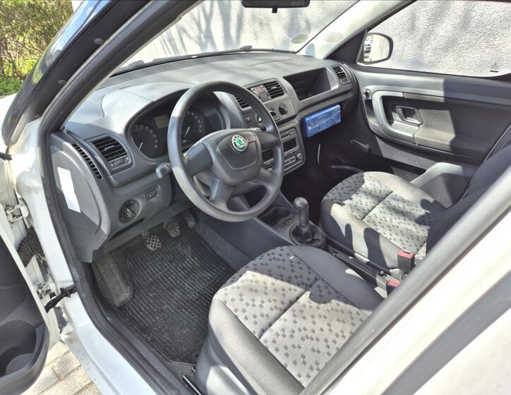 Škoda Praktik Skříň 1,6 l 66 kw