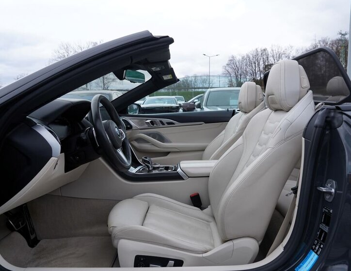 BMW Řada 8 Kabriolet 4,4 l 390 kw