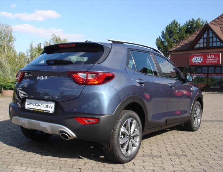 KIA Stonic SUV 1,2 l 58 kw