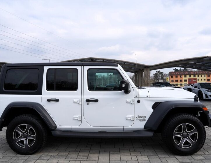 Jeep Wrangler SUV / Terénní 2,1 l 147 kw