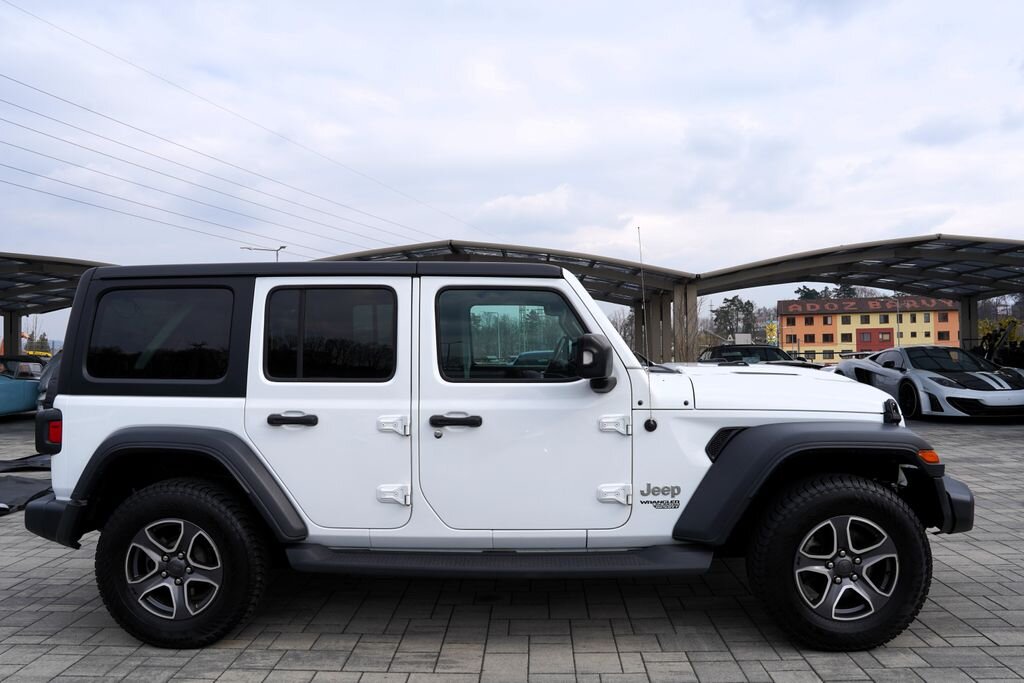 Jeep Wrangler SUV / Terénní 2,1 l 147 kw