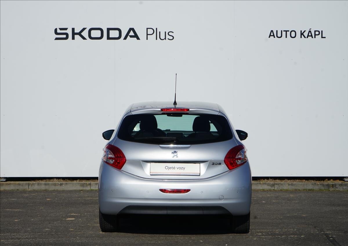 Peugeot 208 Hatchback 1,2 l 60 kw