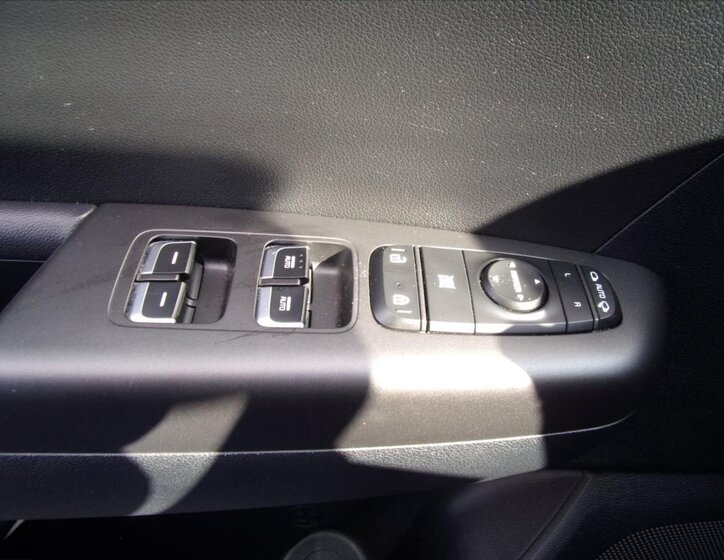 KIA Sportage SUV 1,6 l 97 kw