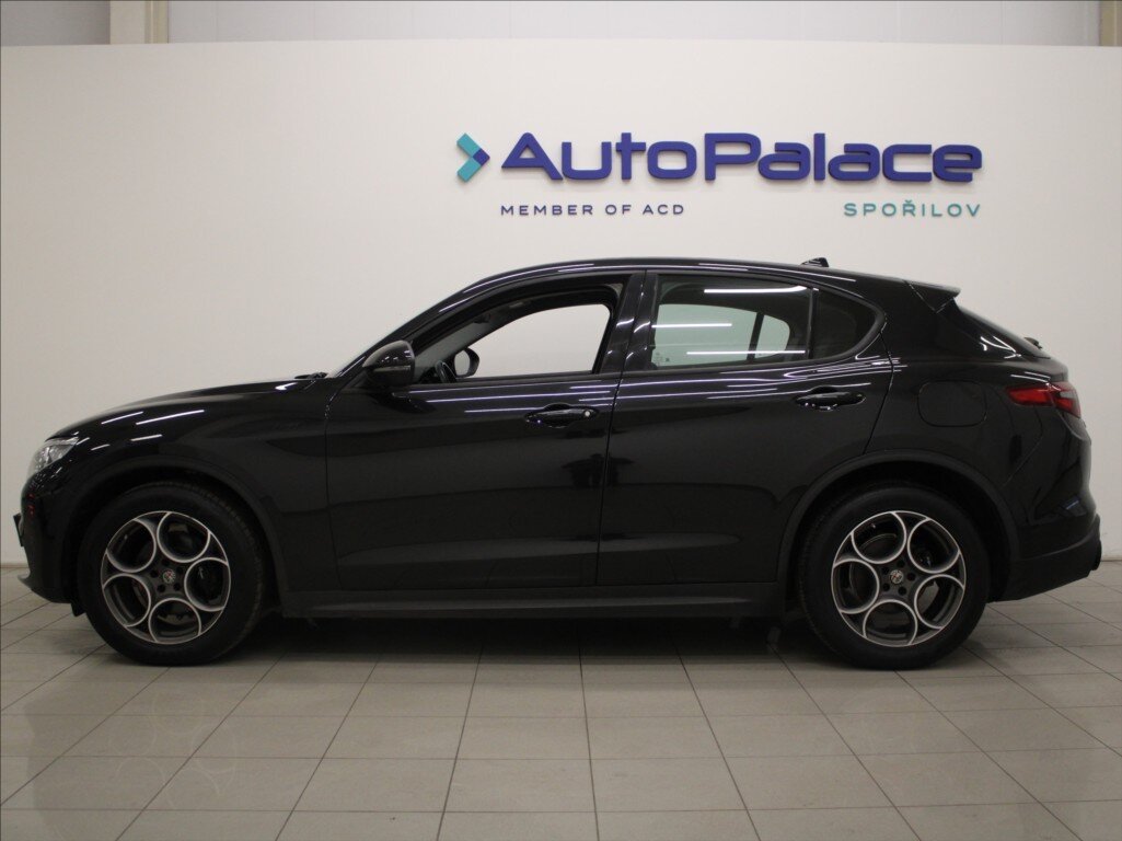 Alfa Romeo Stelvio SUV / Terénní 2,1 l 140 kw