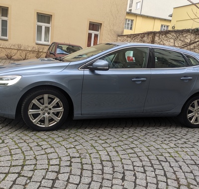 Volvo V40 4