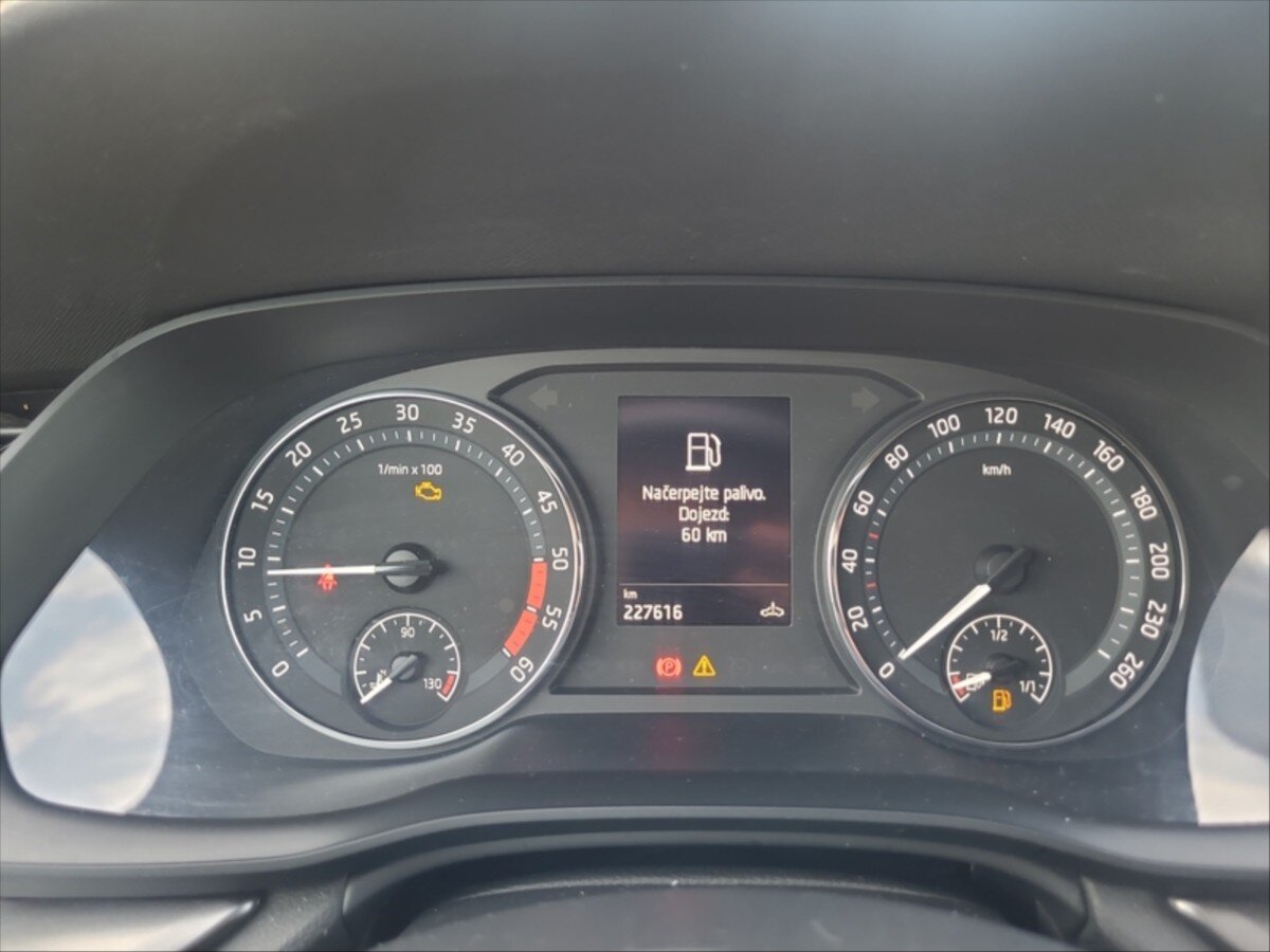 Škoda Octavia Sedan / Limuzína 2,0 l 85 kw