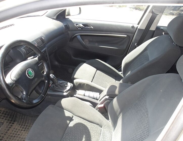Škoda Superb Sedan / Limuzína 1,9 l 96 kw