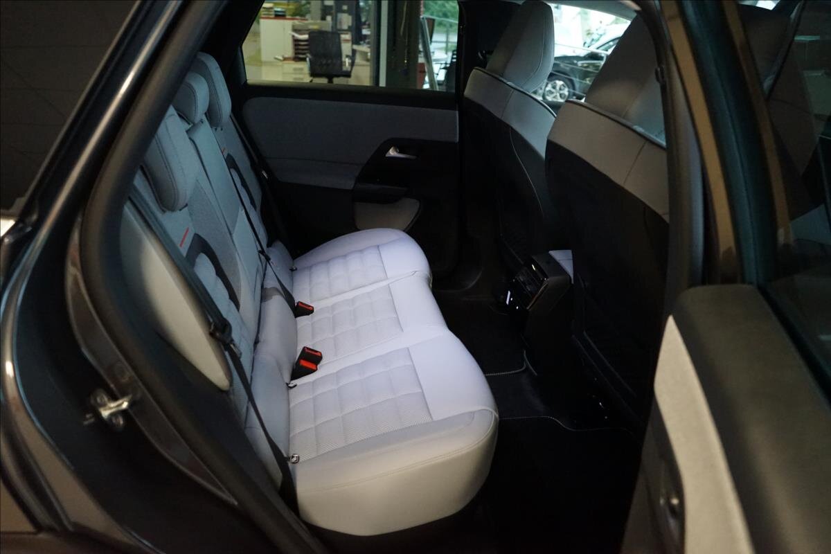 Citroën C5 Aircross SUV / Terénní 1,6 l 143 kw