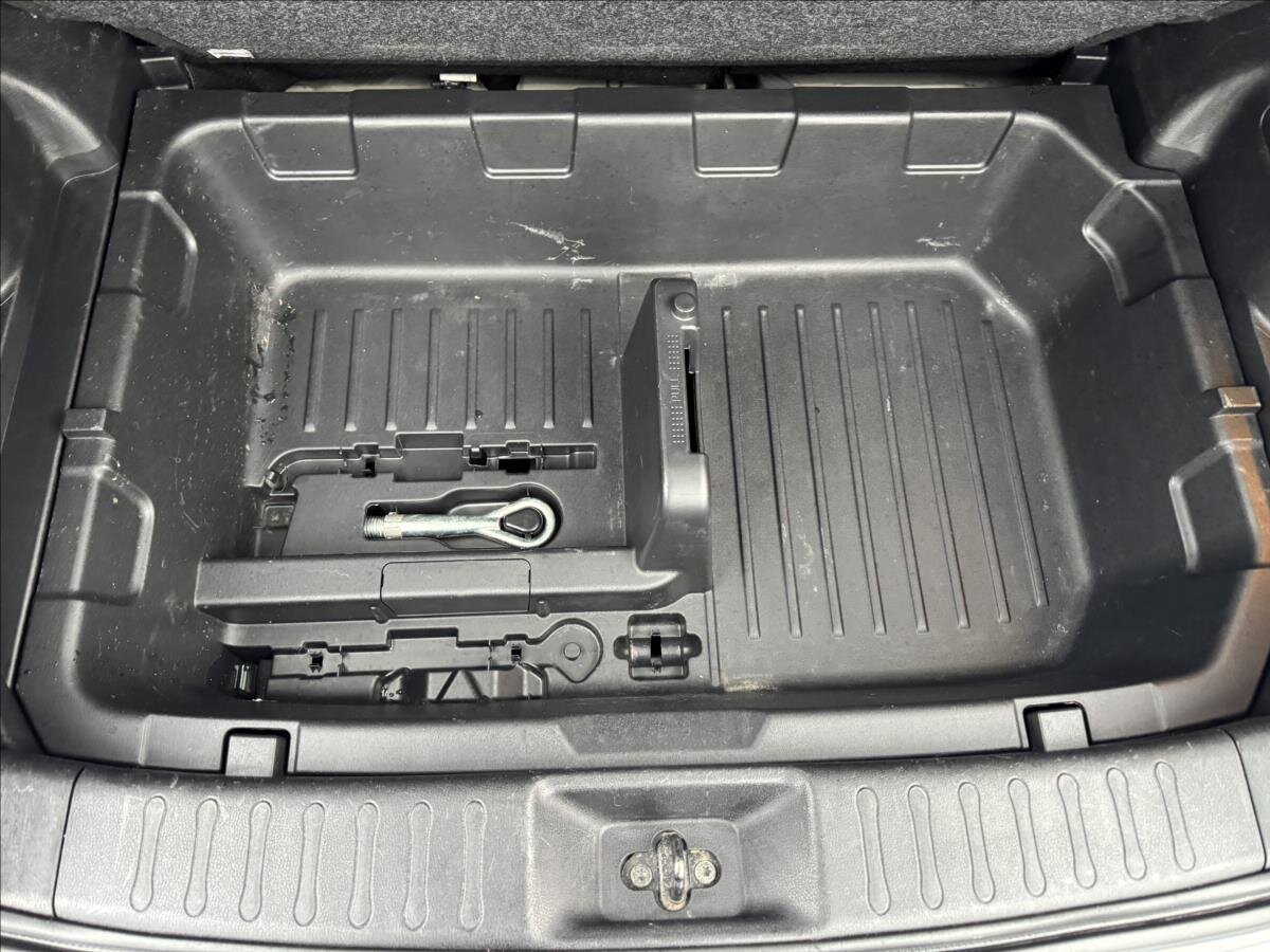 Nissan Juke Hatchback 1,6 l 86 kw