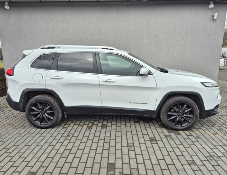Jeep Cherokee SUV 2,2 l 147 kw