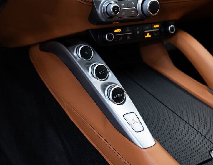 Ferrari GTC4 Lusso Kupé 6,3 l 507 kw