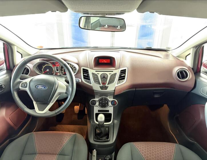 Ford Fiesta 9