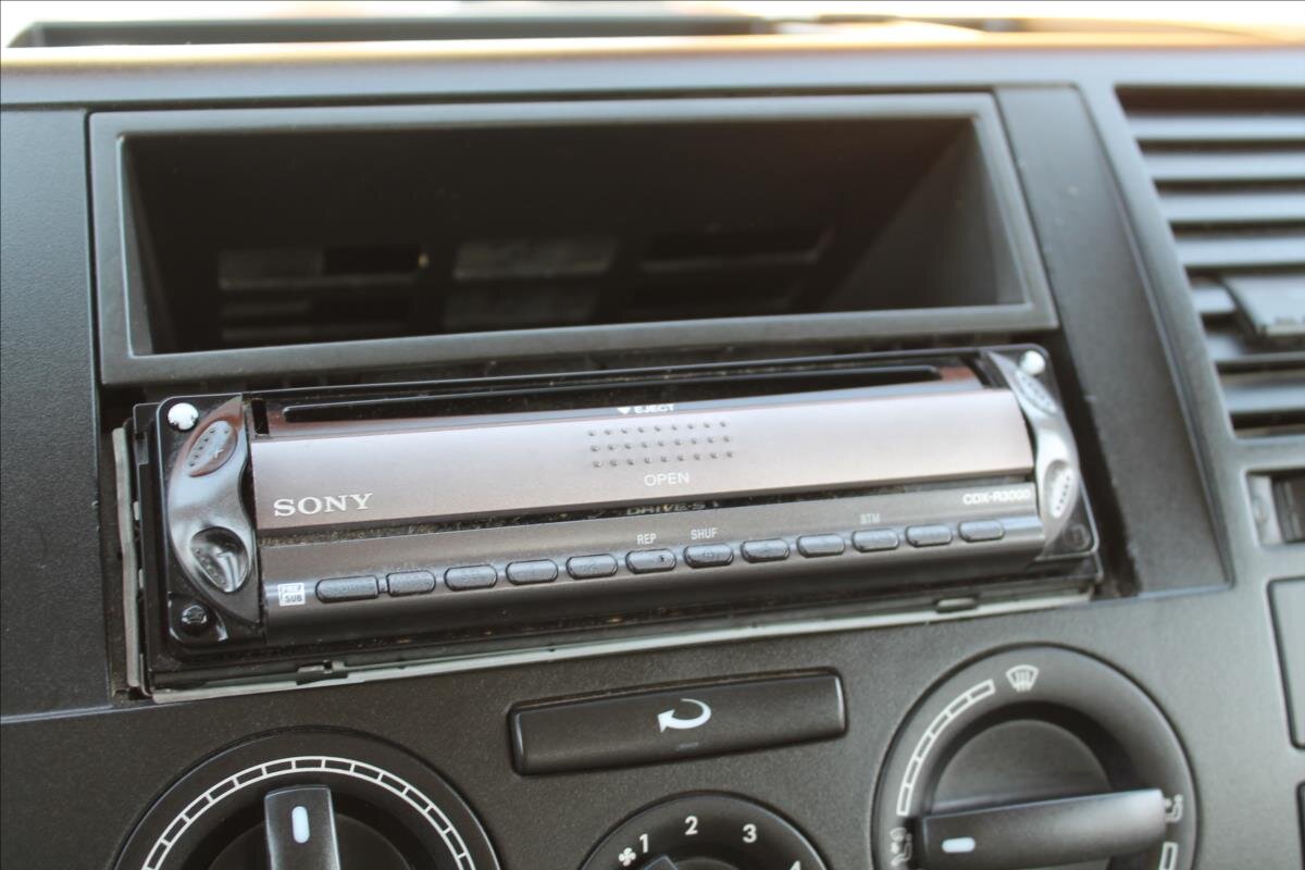 Volkswagen Transporter Kombi 2,5 l 96 kw