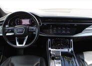Audi Q8 16