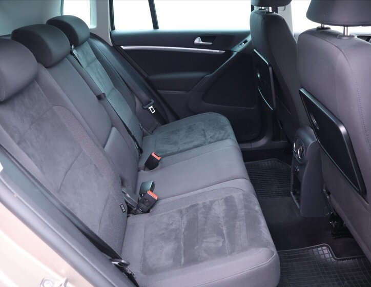 Volkswagen Tiguan SUV 2,0 l 103 kw