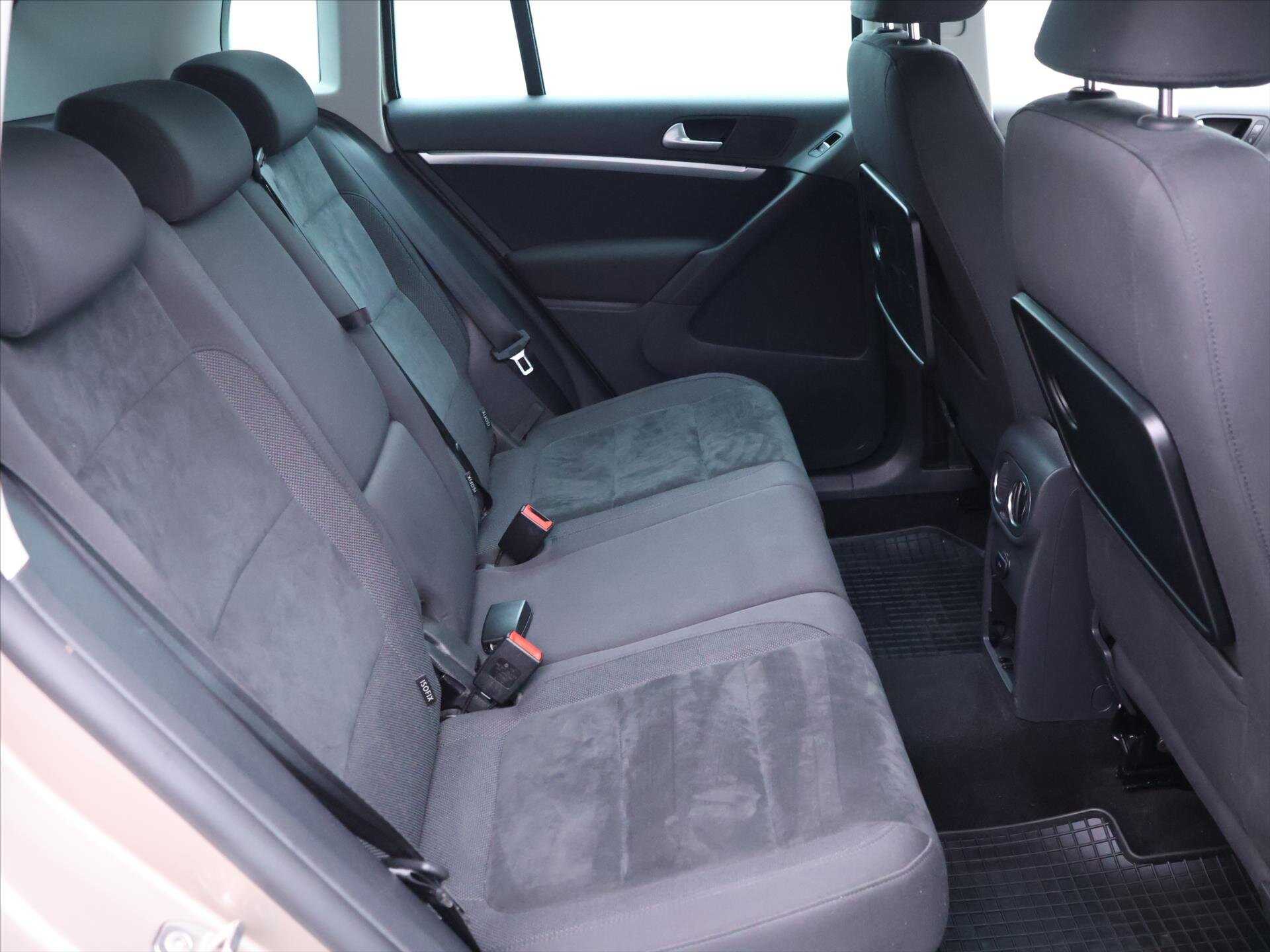 Volkswagen Tiguan SUV 2,0 l 103 kw