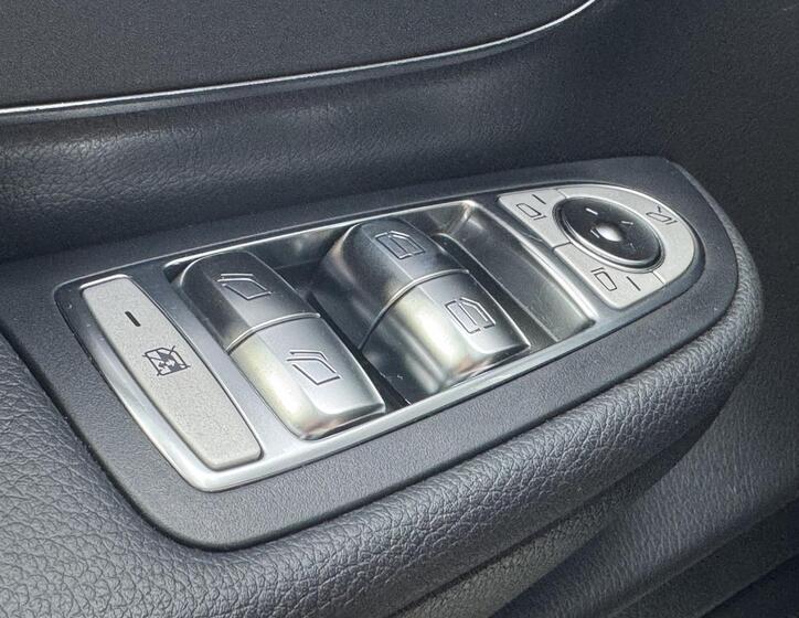 Mercedes-Benz Třídy V 23