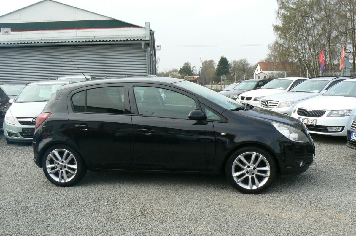 Opel Corsa Hatchback 1,4 l 66 kw