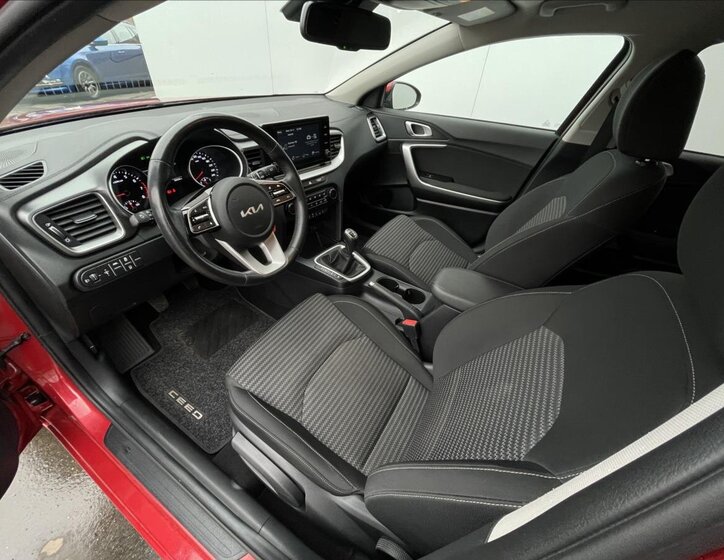 KIA Ceed Hatchback 998,0 74 kw